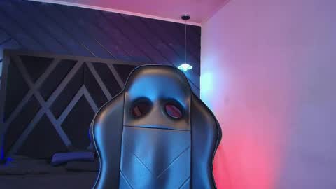 Zoe 3 online show from April 2026 05:17:01 PM