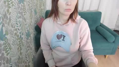 Snapshot of zoeeast chatting on December 2025 01:29:01 PM Zoe online show from December 2025 01:29:01 PM