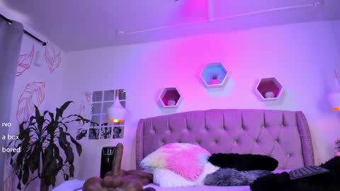 Snapshot of zoehilton chatting on January 2025 05:20:01 PM Zoe online show from January 2025 05:20:01 PM