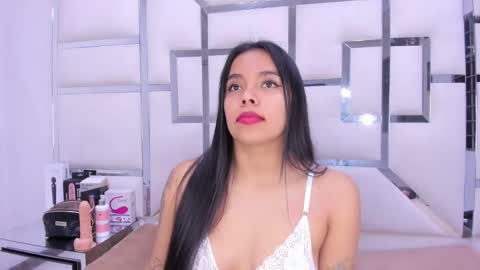 ZoeSwam online show from February 2025 07:49:01 PM