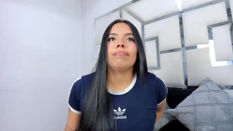 Snapshot of zoeswanx chatting on January 2026 11:59:02 AM ZoeSwam online show from January 2026 11:59:02 AM