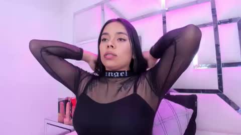 Snapshot of zoeswanx chatting on February 2026 01:31:02 PM ZoeSwam online show from February 2026 01:31:02 PM