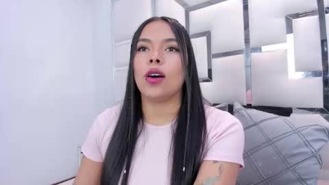 Snapshot of zoeswanx chatting on February 2026 02:22:02 PM ZoeSwam online show from February 2026 02:22:02 PM