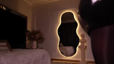 zoevidal_ online show from January 2026 12:10:01 PM