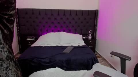 Zoe online show from November 2025 01:47:02 PM