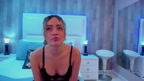 ZoeWilliis online show from October 2025 02:19:01 PM
