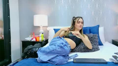 ZoeWilliis online show from February 2026 02:42:02 PM