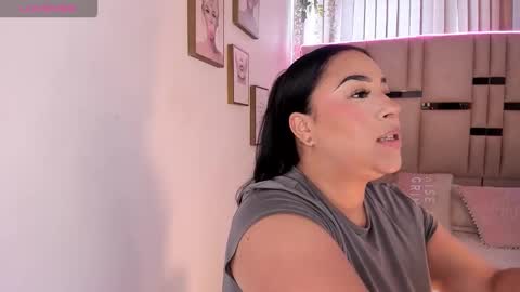 Snapshot of zoey_thommpson chatting on November 2025 07:48:02 PM zoey thommpson online show from November 2025 07:48:02 PM