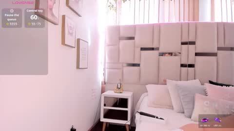 Snapshot of zoey_thommpson chatting on November 2025 07:59:01 PM zoey thommpson online show from November 2025 07:59:01 PM