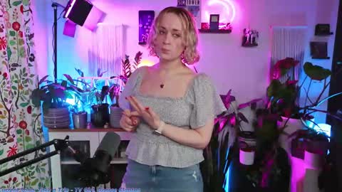 Snapshot of zoeyryan chatting on January 2026 05:27:02 PM Zoey Ryan online show from January 2026 05:27:02 PM