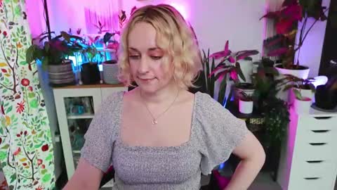 Snapshot of zoeyryan chatting on February 2026 06:44:02 PM Zoey Ryan online show from February 2026 06:44:02 PM