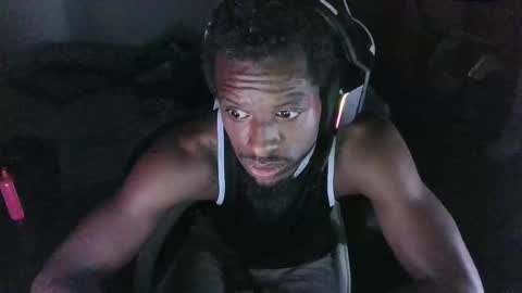 Snapshot of zoneingout chatting on November 2025 04:46:01 AM zoneingout online show from November 2025 04:46:01 AM