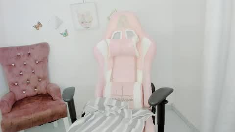 Alicie online show from November 2025 05:41:02 AM