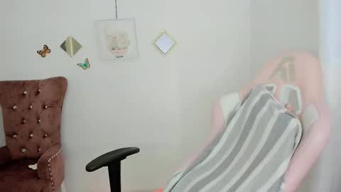 Alicie online show from November 2025 12:49:02 PM