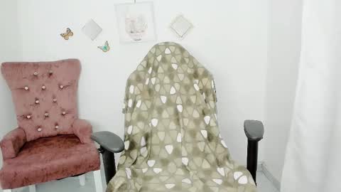 Snapshot of zooeybelair chatting on January 2026 11:46:02 AM Alicie online show from January 2026 11:46:02 AM