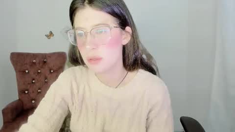 Snapshot of zooeybelair chatting on January 2026 05:22:02 AM Alicie online show from January 2026 05:22:02 AM