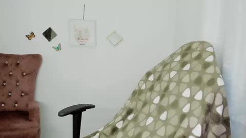 Snapshot of zooeybelair chatting on February 2026 09:03:02 AM Alicie online show from February 2026 09:03:02 AM