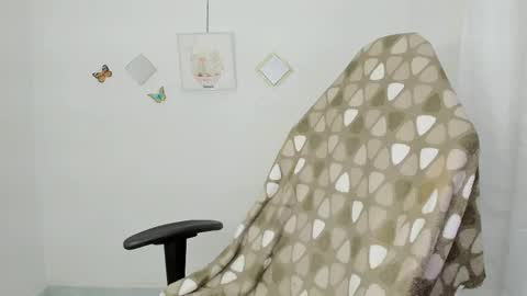 Snapshot of zooeybelair chatting on February 2026 07:51:01 AM Alicie online show from February 2026 07:51:01 AM