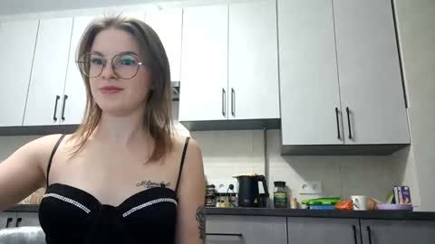 zoriana20 online show from October 2025 08:31:01 PM