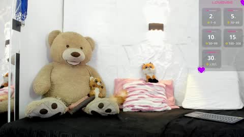 Violeta online show from January 2025 12:36:02 PM