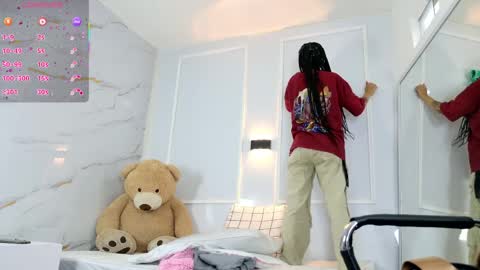 Violeta online show from March 2026 12:05:01 PM