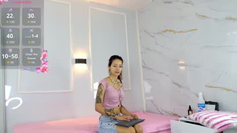 Snapshot of zorravioleta chatting on April 2026 12:19:02 PM Violeta online show from April 2026 12:19:02 PM