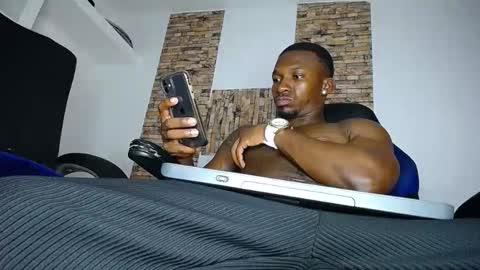 zousxxx online show from April 2026 07:25:02 AM