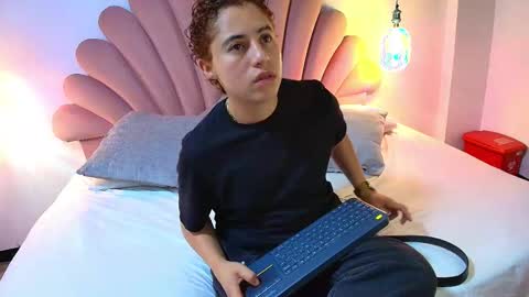 Snapshot of zukulankurozaki chatting on November 2025 04:55:01 AM Zukulan online show from November 2025 04:55:01 AM