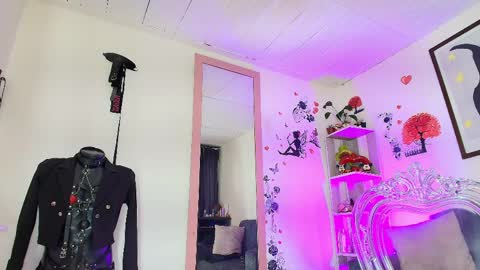 zully_green online show from March 2026 08:37:02 AM