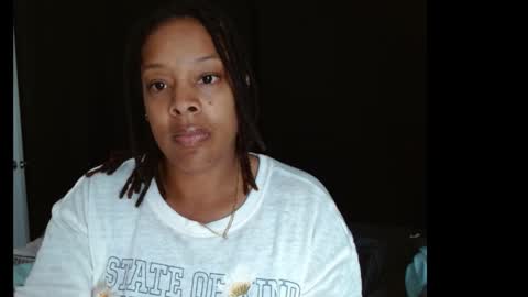 Snapshot of zuriluxe45 chatting on September 2025 04:52:01 PM zuriluxe45 online show from September 2025 04:52:01 PM