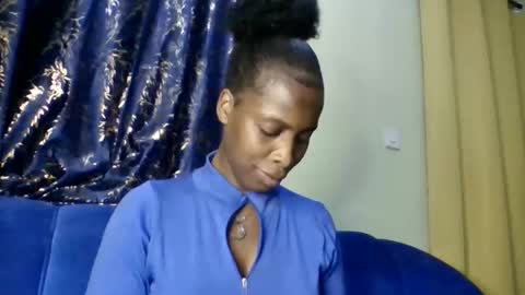 zurivelvetstudio online show from February 2026 07:43:02 PM