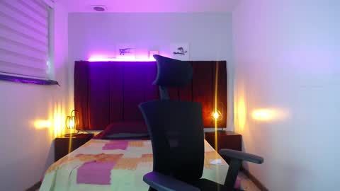 Snapshot of zuzana21 chatting on December 2024 04:53:02 PM Zuzana21 online show from December 2024 04:53:02 PM