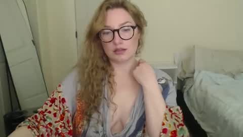 Carly online show from March 2026 07:39:01 PM