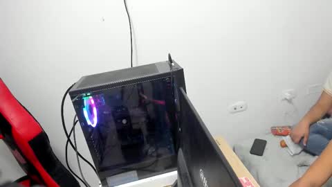 zyra_vox online show from November 2025 02:43:02 PM