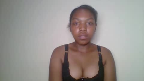 zyraelle_01 online show from April 2026 08:12:02 PM