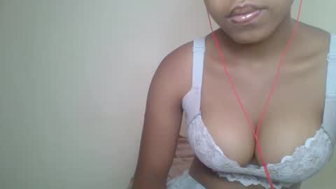 zyraelle_01 online show from May 2026 06:42:01 AM