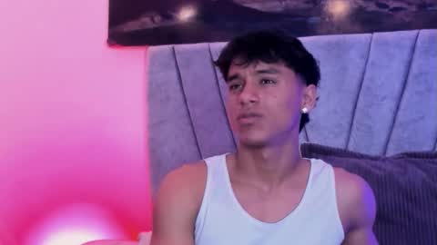 zyzz_1812 online show from November 2025 07:34:02 PM