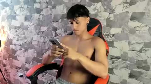 zyzz_1812 online show from June 2026 07:15:01 PM