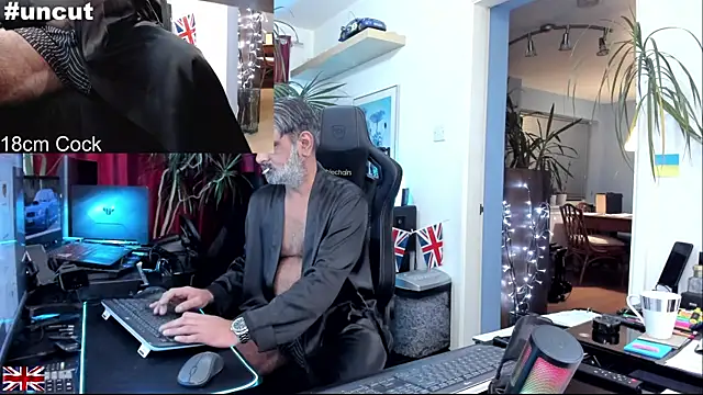 OnlineBossUK online show from November 2025 08:07:02 PM