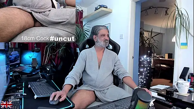 OnlineBossUK online show from December 2025 11:21:02 PM