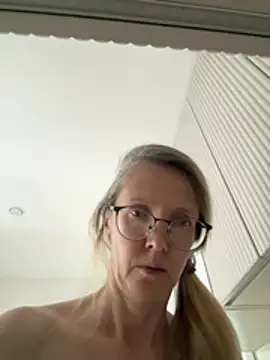 angelmommu online show from July 2026 07:11:02 AM