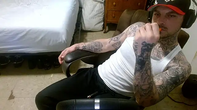Snapshot of DADDY_KANE8--- chatting on April 2026 11:07:02 PM DADDY KANE8--- online show from April 2026 11:07:02 PM