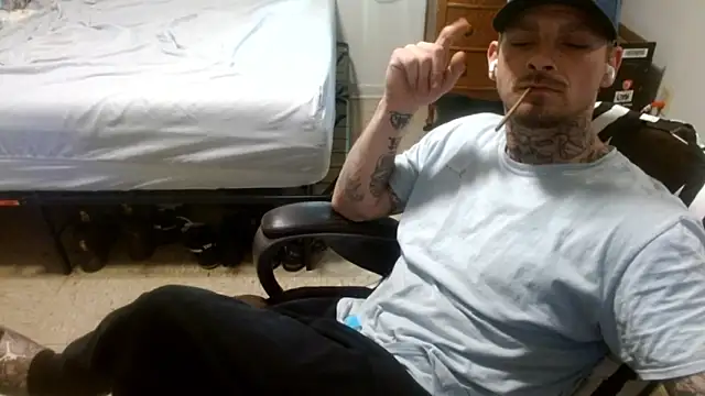 Snapshot of DADDY_KANE8--- chatting on May 2026 04:04:02 PM DADDY KANE8--- online show from May 2026 04:04:02 PM