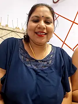 Snapshot of MOM-SUN-COUPLE chatting on February 2025 05:42:01 PM MOM-SUN-COUPLE online show from February 2025 05:42:01 PM