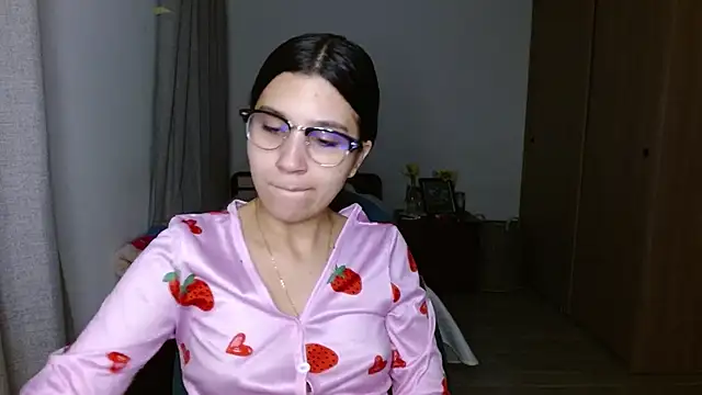 mia  lopez  online show from November 2025 01:18:01 AM