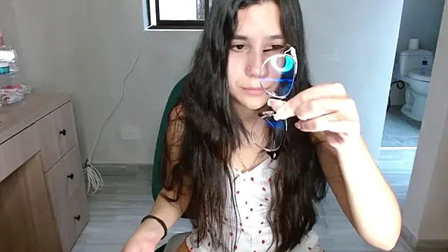 mia  lopez  online show from July 2026 10:26:02 PM