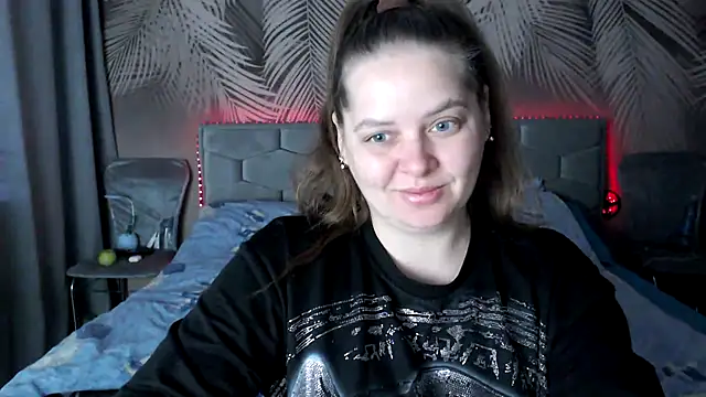 uliastar online show from April 2026 06:27:01 AM