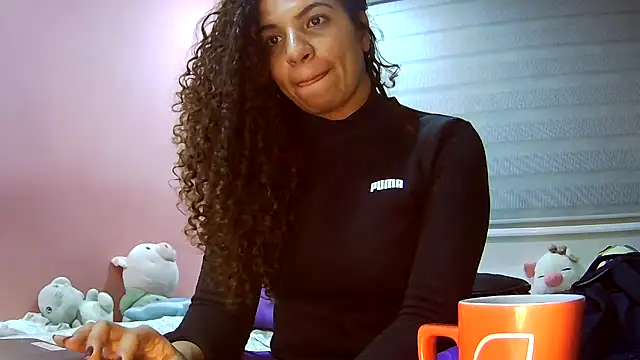 gatubelahot online show from November 2025 11:51:02 PM