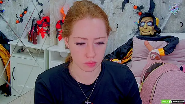 Snapshot of TinaBrook chatting on October 2025 04:01:02 AM TinaBrook online show from October 2025 04:01:02 AM