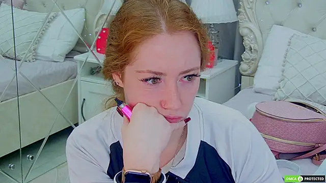 Snapshot of TinaBrook chatting on December 2025 03:47:01 AM TinaBrook online show from December 2025 03:47:01 AM